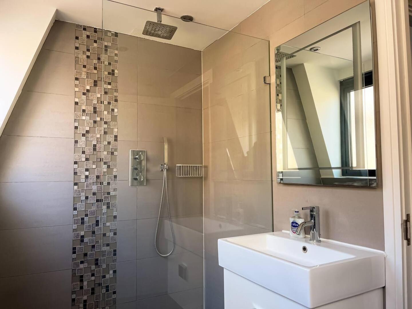 Omega Terrace, Luxury Modern Interior, Located Close To Alexandra Palace London Exterior foto